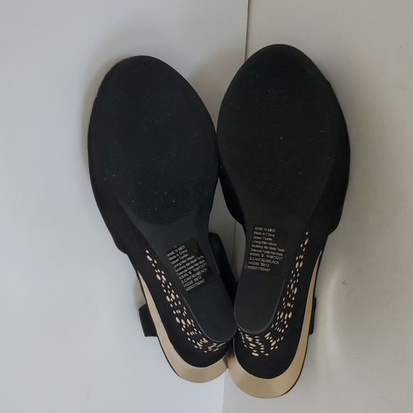 JENNIFER Lopez Black And Gold Platforms - Picture 9 of 10